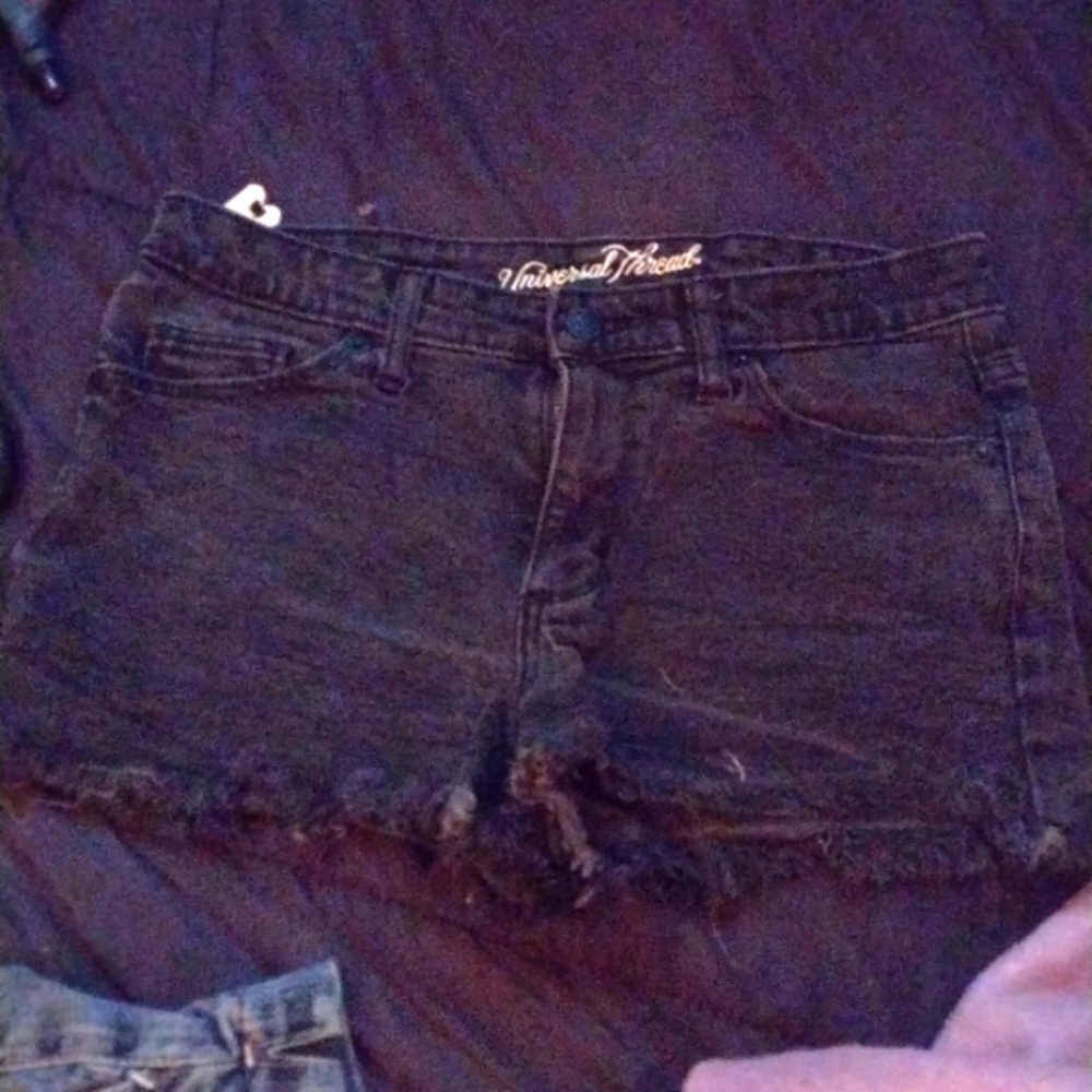 Universal Thread black jean shorts size 6/20